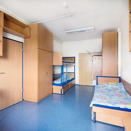 Dizzy Daisy Riviera Hostel Warschau