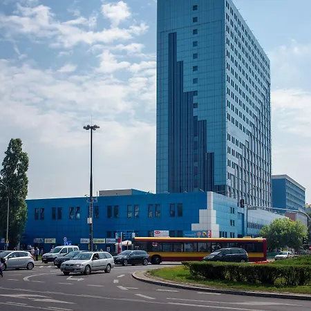 Хостел Dizzy Daisy Riviera *